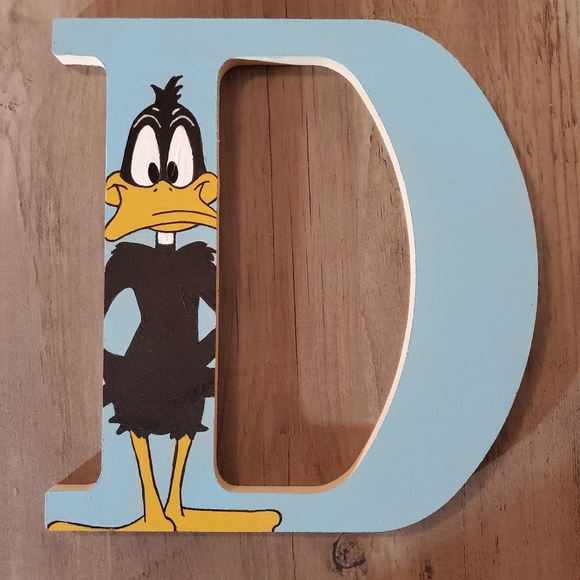 Warner Bros. | Accents | Hand Painted Daffy Duck Letter Art Looney ...